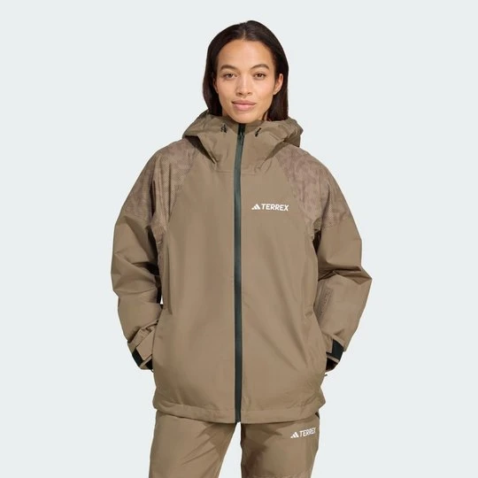Zdjęcie produktu Hybrydowa kurtka Terrex Xperior PRIMEKNIT CLIMAPROOF+ Adidas Earth Strata