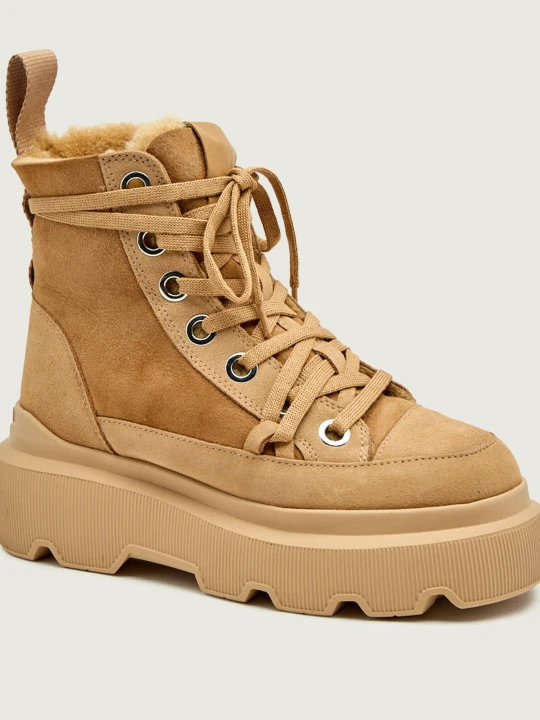 Zdjęcie produktu INUIKII Botki na platformie MATILDA | shearling | zamsz piaskowy