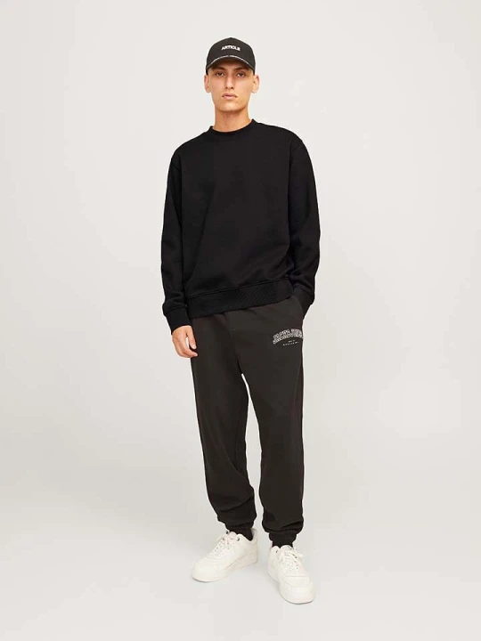 Zdjęcie produktu Jack & Jones Bluza "Urban" w kolorze czarnym rozmiar: M