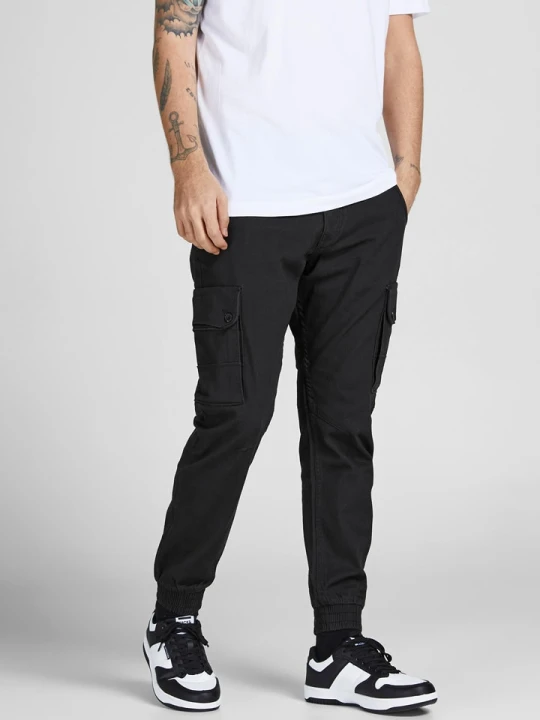 Zdjęcie produktu Jack & Jones Bojówki "Paul" w kolorze czarnym rozmiar: W28/L32