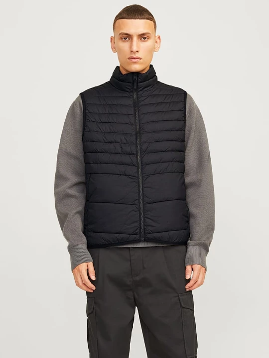 Zdjęcie produktu Jack & Jones Kamizelka pikowana "Estate" w kolorze czarnym rozmiar: L