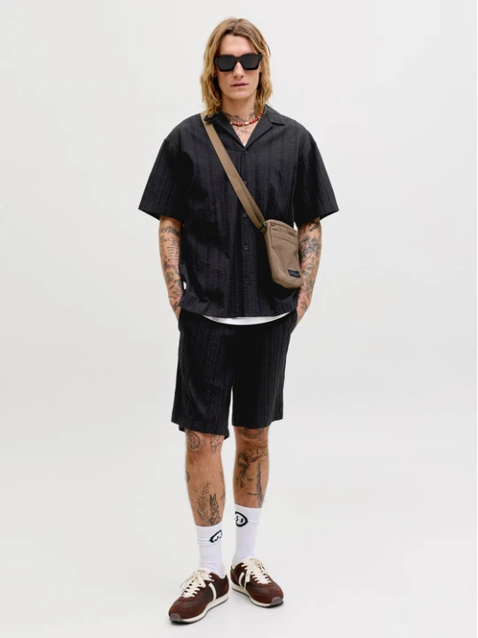 Zdjęcie produktu Jack & Jones Komplet koszula i szorty materiałowe Tyson 12297649 Czarny Relaxed Fit
