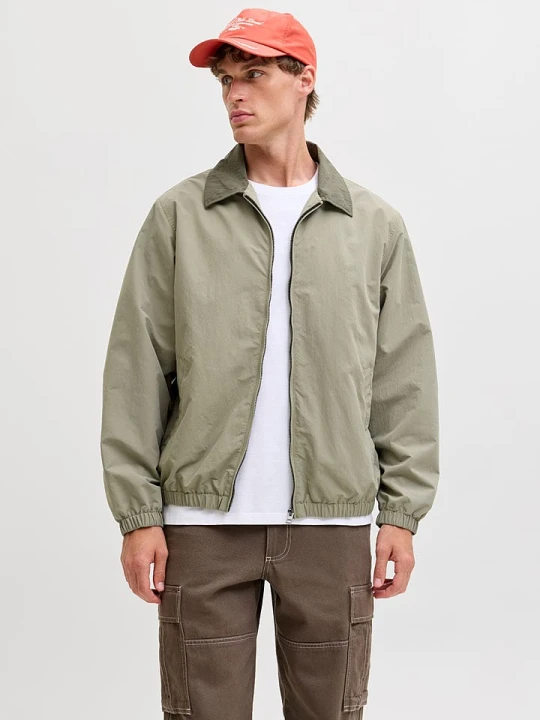 Zdjęcie produktu Jack & Jones Kurtka przejściowa "Baxter" w kolorze khaki rozmiar: S