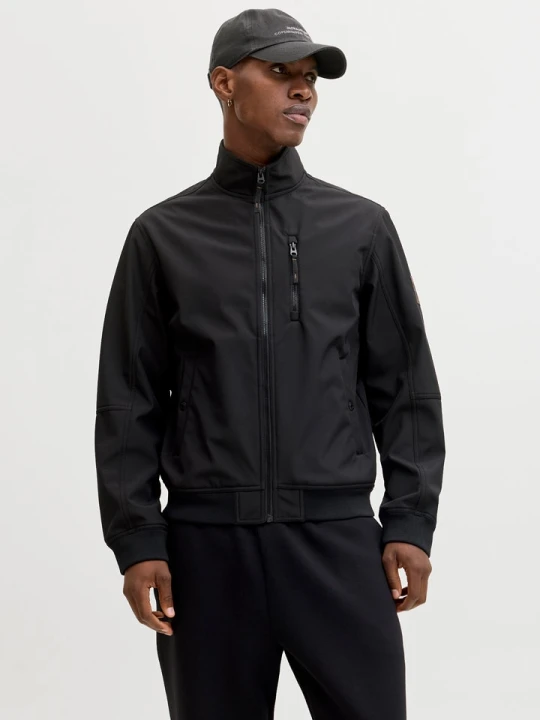 Zdjęcie produktu Jack & Jones Kurtka softshellowa "Parker" w kolorze czarnym rozmiar: L