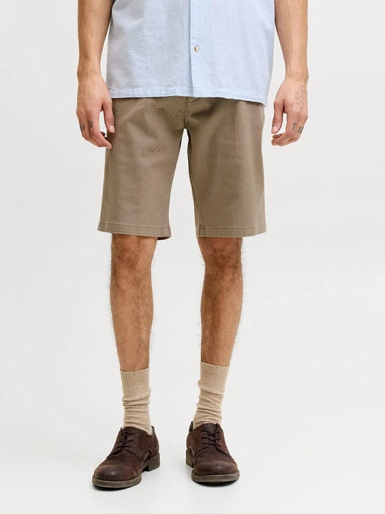 Zdjęcie produktu Jack & Jones Szorty "Fred" w kolorze jasnobrązowym rozmiar: L