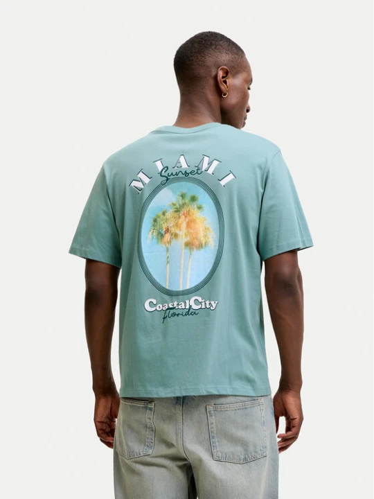 Zdjęcie produktu Jack & Jones T-Shirt City Photoprint 12288353 Zielony Regular Fit
