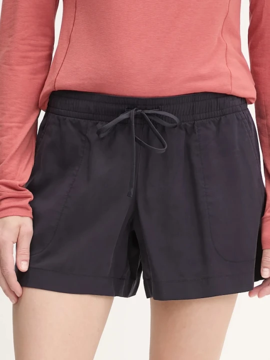 Zdjęcie produktu Jack Wolfskin szorty Montero granatowy
