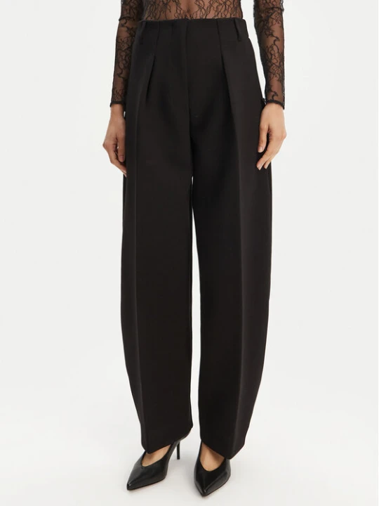 Zdjęcie produktu JACQUEMUS Spodnie materiałowe Le Pantalon Ovalo 24E241PA0791718 990 Czarny Regular Fit