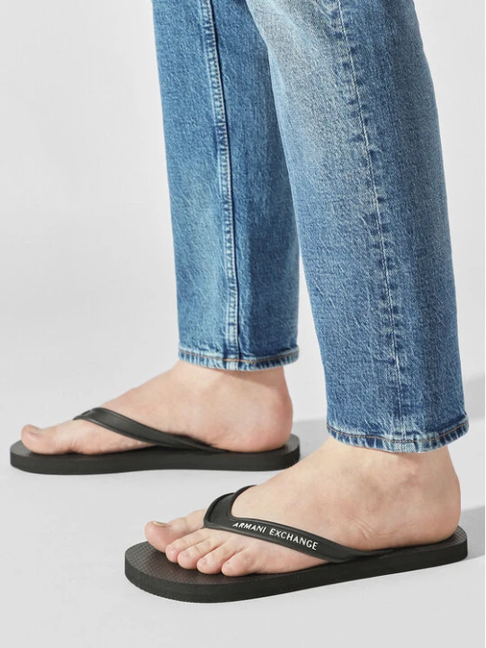 Zdjęcie produktu Japonki Armani Exchange XUQ002 XV676 00002 Czarny