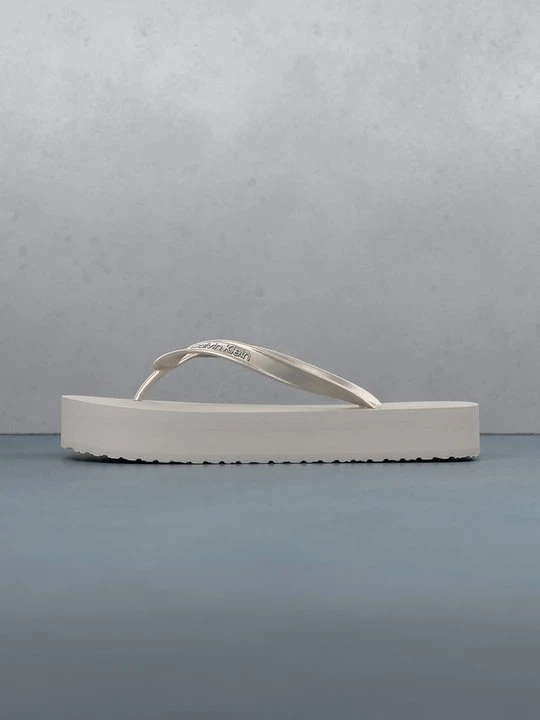 Zdjęcie produktu Japonki Calvin Klein srebrny