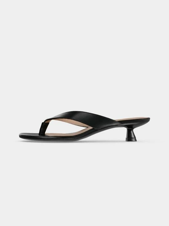 Zdjęcie produktu Japonki Stuart Weitzman czarny