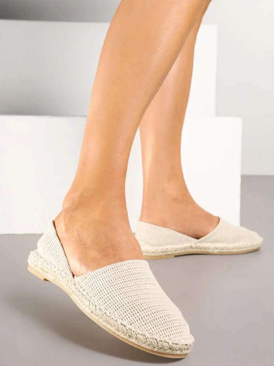 Zdjęcie produktu Jasnobeżowe Espadryle Ozdobione Wyciętą Cholewką i Plecionką Wommea Bellucci Beżowy