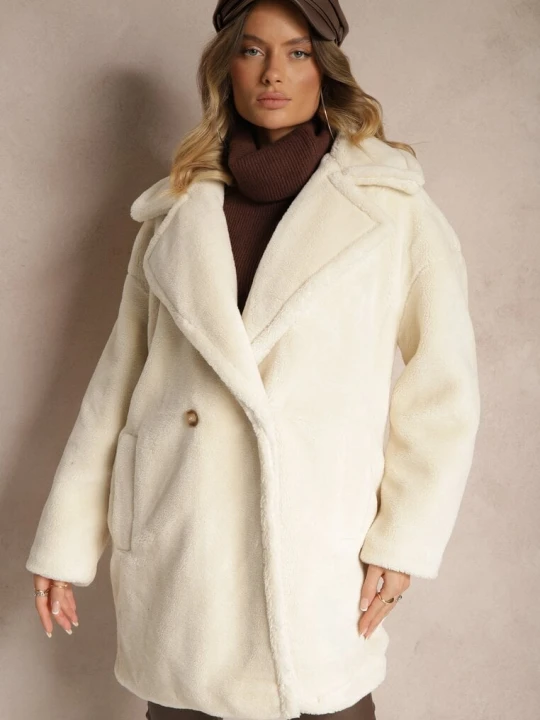 Zdjęcie produktu Jasnobeżowy Dwurzędowy Płaszcz Futrzany o Długim Kroju Typu Teddy Malwika J.style