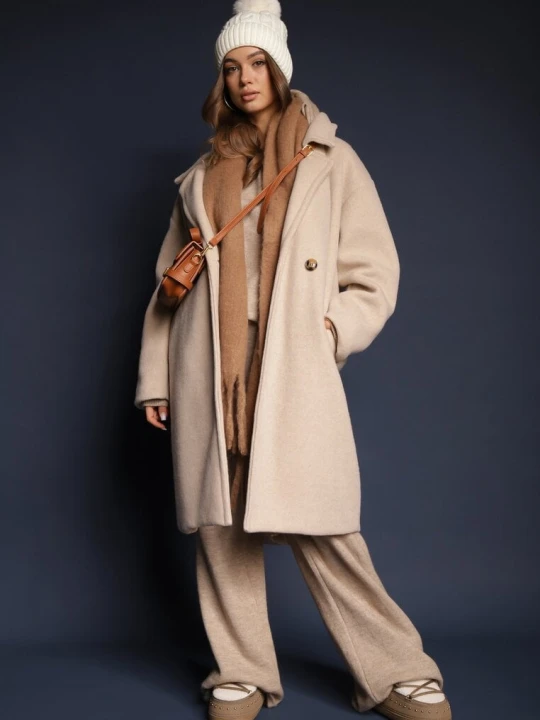 Zdjęcie produktu Jasnobeżowy Dwurzędowy Płaszcz Oversize z Wełną Spolete Made In Italy