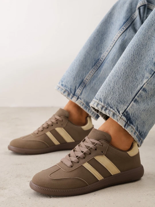 Zdjęcie produktu Jasnobrązowe Casualowe Sneakersy na Płaskiej Podeszwie z Paskami Jereria Gowin Beżowy