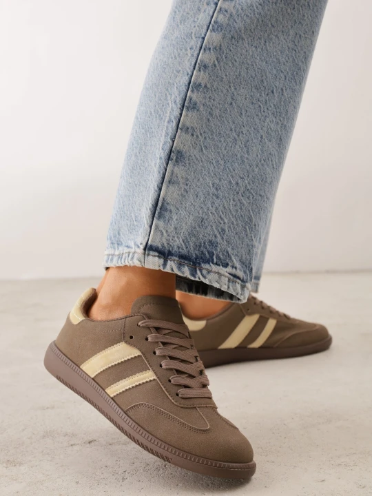 Zdjęcie produktu Jasnobrązowe Płaskie Sneakersy Ozdobione Paskami Glaria Gowin Beżowy