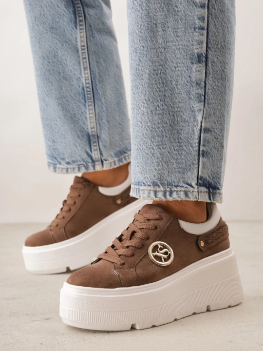 Zdjęcie produktu Jasnobrązowe Sneakersy Vices na Grubej Podeszwie z Metaliczną Ozdobą Tatorelis Beżowy