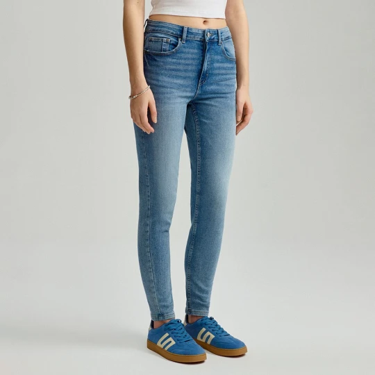 Zdjęcie produktu Jasnoniebieskie jeansy skinny fit z wysokim stanem House