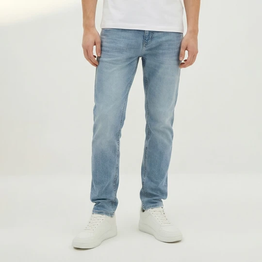 Zdjęcie produktu Jasnoniebieskie jeansy slim fit House