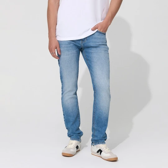 Zdjęcie produktu Jasnoniebieskie jeansy slim fit z efektem sprania House