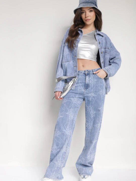 Zdjęcie produktu Jasnoniebieskie Szerokie Jeansy Ozdobione Marmurkowym Wzorem Elisbae Hello Miss