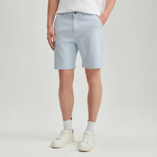 Zdjęcie produktu Jasnoniebieskie szorty z kieszeniami chino House