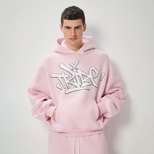 Zdjęcie produktu Jasnoróżowa bluza z kapturem i nadrukiem Tribe w stylu graffiti House pastelowy różowy