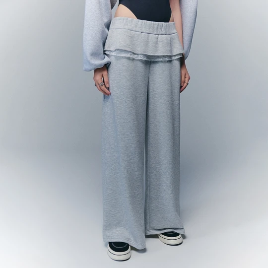 Zdjęcie produktu Jasnoszare spodnie super wide leg z falbanką House jasnoszary