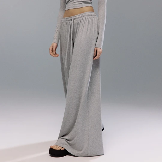 Zdjęcie produktu Jasnoszare spodnie wide leg z wiskozy House jasnoszary