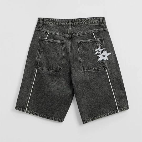 Zdjęcie produktu Jasnoszare szorty jeansowe z lampasami i haftem House jasnoszary