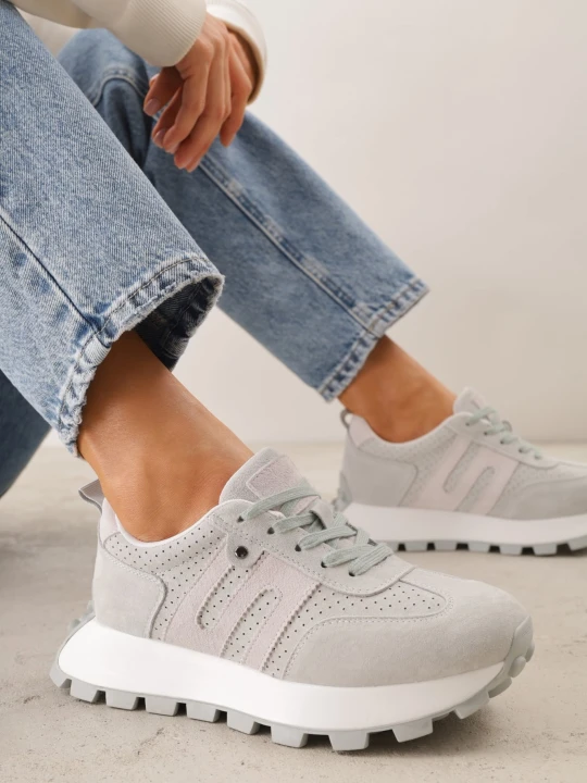 Zdjęcie produktu Jasnozielone Sneakersy na Platformie z Zamszu Naturalnego z Perforacją Zitrina Goodin Zielony