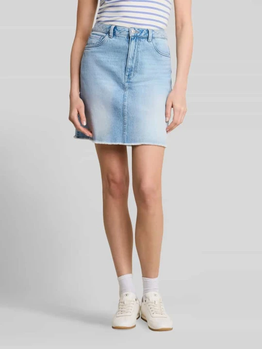 Zdjęcie produktu jeansowa spódnica mini z otwartym dołem Tom Tailor Jeansowy niebieski
