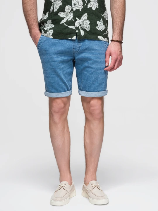 Zdjęcie produktu Jeansowe szorty męskie z podwinięta nogawką - jasnoniebieskie V1 - Rozmiar: M Ombre Clothing
