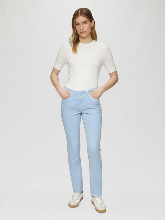 Zdjęcie produktu Jeansy Betsy / Slim Fit / Mid Rise / Slim Leg / Garment Dye s.Oliver niebieski