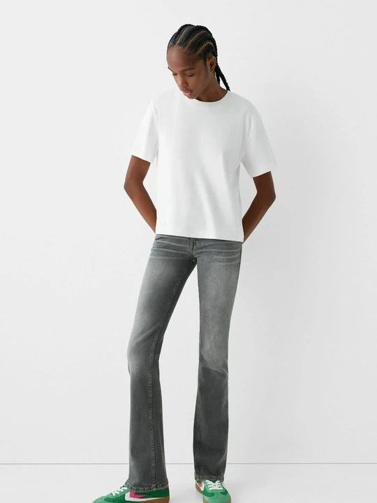 Zdjęcie produktu Jeansy Bootcut Bershka ciemnoszary melanż