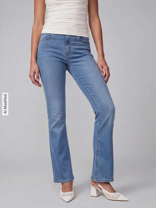 Zdjęcie produktu Jeansy bootcut w kroju slim fit z mieszanki bawełny z domieszką lyocellu model '725 HIGH RISE BOOTCUT' Levi's Niebieski