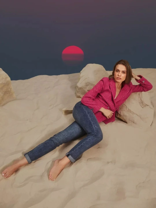 Zdjęcie produktu Jeansy boyfriend granatowe Moodo