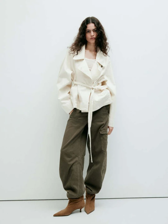 Zdjęcie produktu Jeansy cargo z regularnym stanem khaki - Kobieta - MANGO