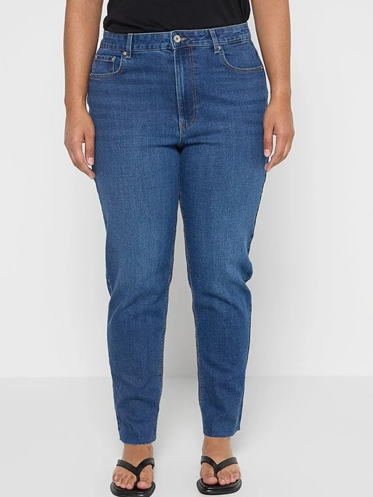 Zdjęcie produktu Jeansy damskie mom fit ONLY Carmakoma niebieski