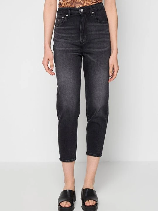 Zdjęcie produktu Jeansy damskie mom fit Tommy Jeans czarny