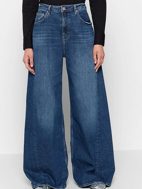 Zdjęcie produktu Jeansy Dzwony Ag Jeans jasnoniebieski