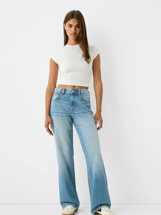 Zdjęcie produktu Jeansy Dzwony Bershka jasnoniebieski denim
