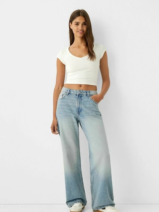 Zdjęcie produktu Jeansy Dzwony Bershka jasnoniebieski