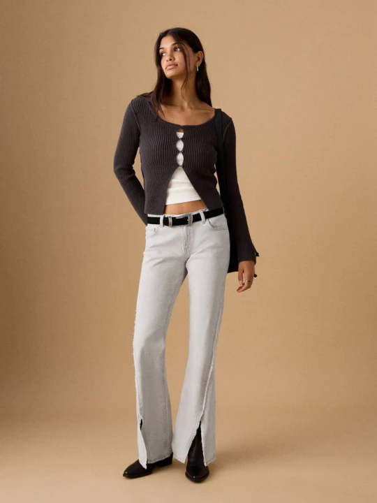 Zdjęcie produktu Jeansy flare z niskim stanem jasnoszary denim - Teen - MANGO TEEN