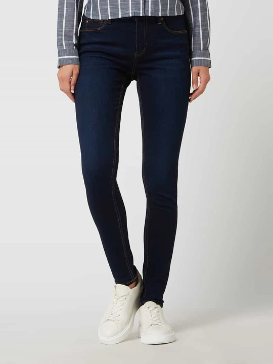 Zdjęcie produktu Jeansy o kroju skinny fit z dodatkiem streczu model ‘Sadie’ QS Jeansowy niebieski