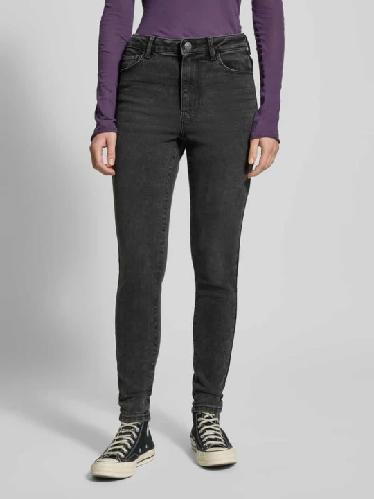 Zdjęcie produktu Jeansy o kroju skinny fit z mieszanki bawełny model ‘DANA’ Pieces Czarny