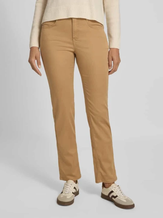 Zdjęcie produktu Jeansy o kroju slim fit z 5 kieszeniami model ‘STYLE.MARY’ BRAX Camel