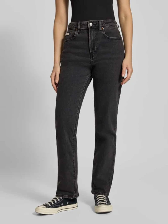 Zdjęcie produktu Jeansy o kroju straight fit z mieszanki bawełny z naszywką z logo Calvin Klein Jeans Antracytowy