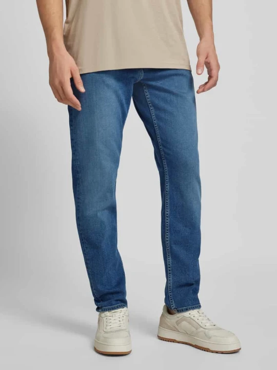 Zdjęcie produktu Jeans o kroju tapered fit w fasonie 5-kieszeniowym model 'AARJO TARPA' ARMEDANGELS Niebieski