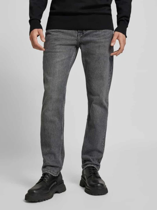Zdjęcie produktu Jeansy o kroju tapered fit z 5 kieszeniami model ‘DYLAANO’ ARMEDANGELS Ciemnoszary